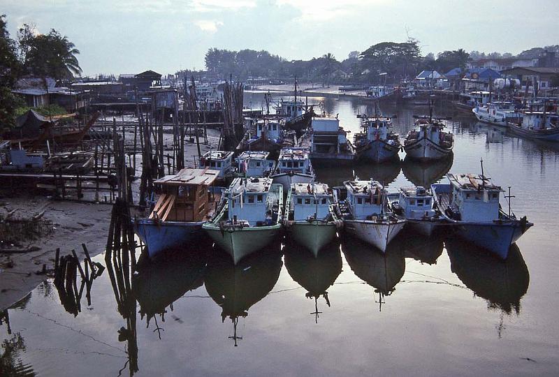 WT 0700 110-02 Malaysia.jpg